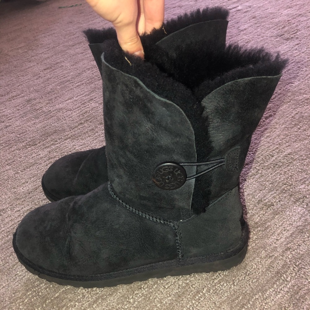 Women’s Button Uggs